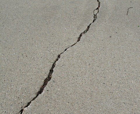 Top 3 Cracks That You Should Have Fixed by an Asphalt Paving Company