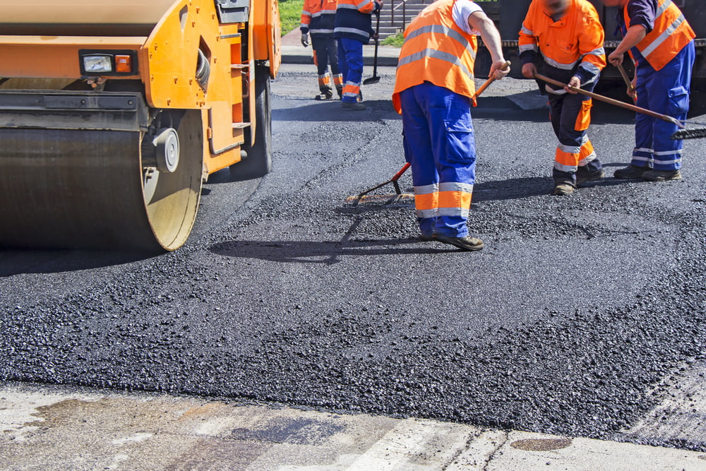 asphalt paving contractors